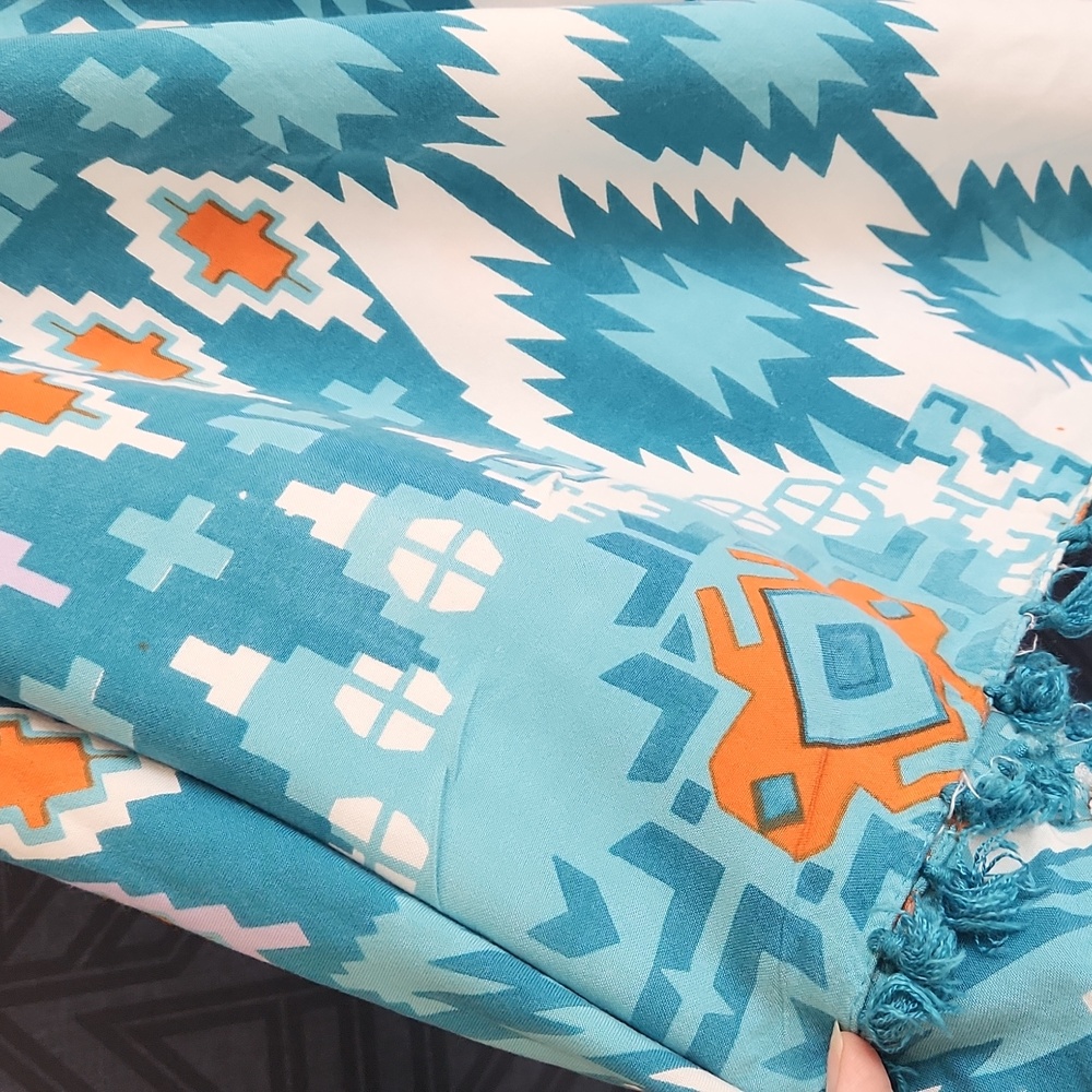 Colorful Geometric Patterned Scarf - Picture 2 of 5